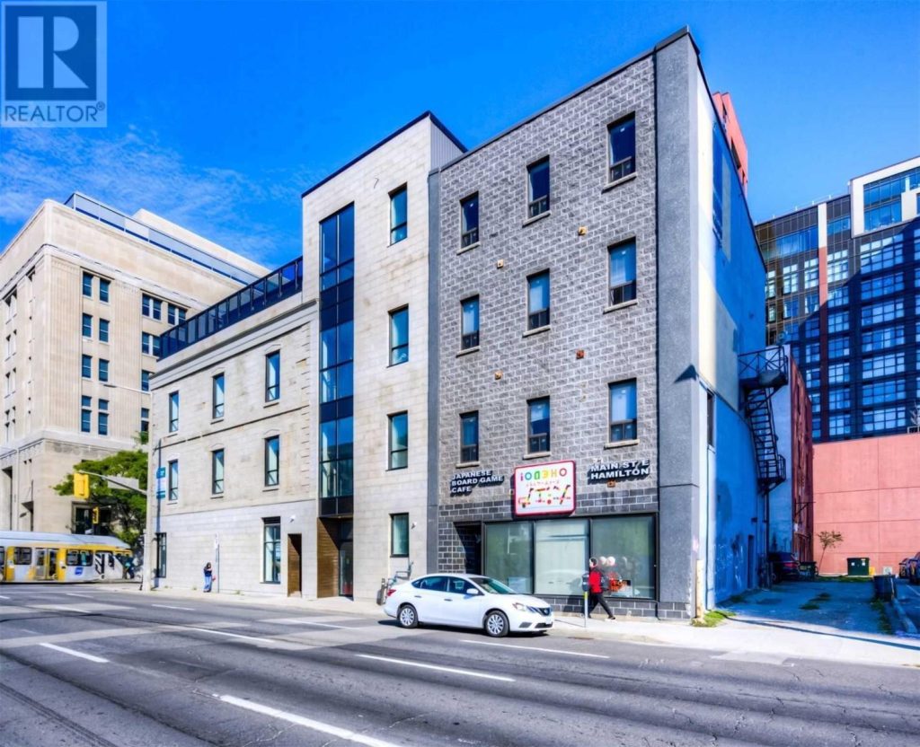 Exterior of 71 Main St. E.